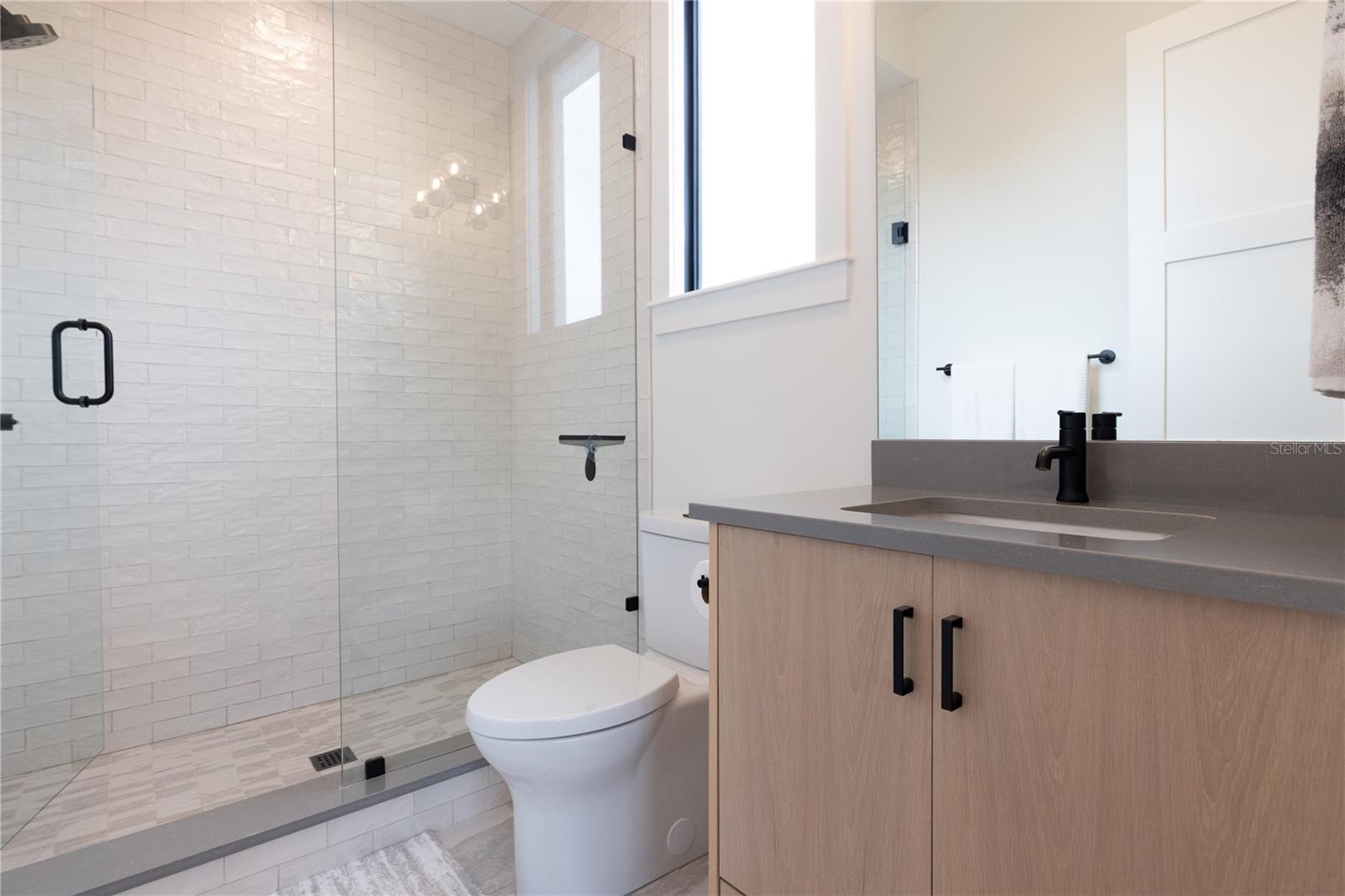 CHAINE DU LAC - Residential