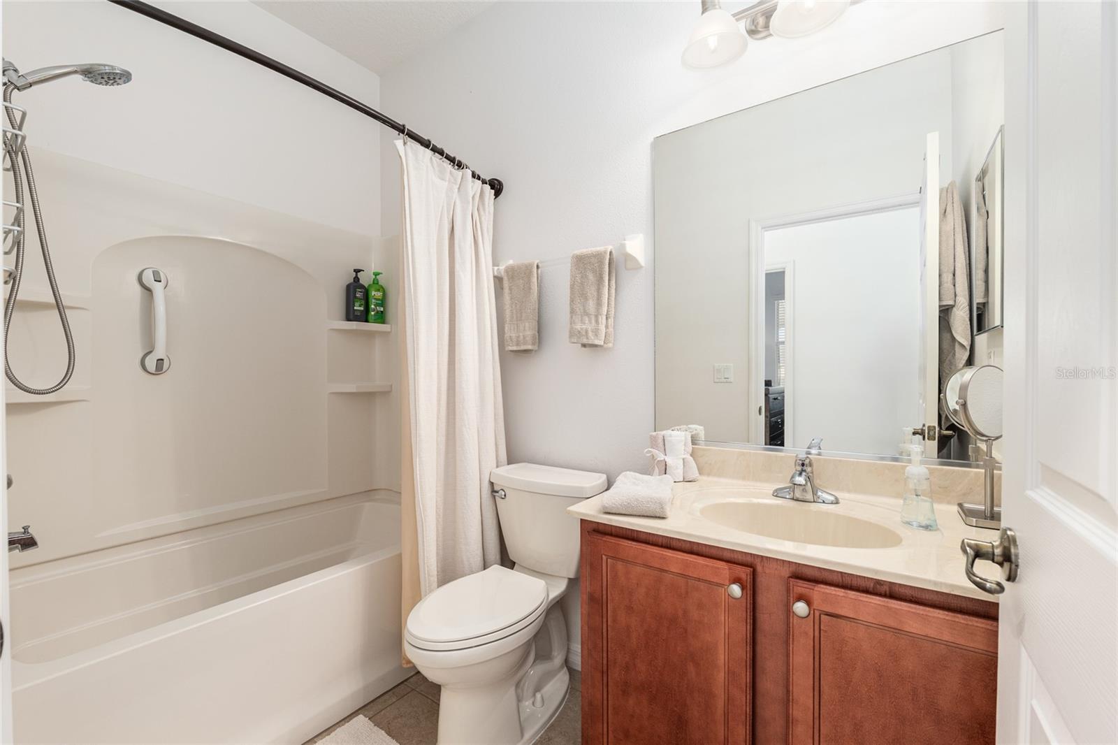 ON TOP OF THE WORLD - Residential