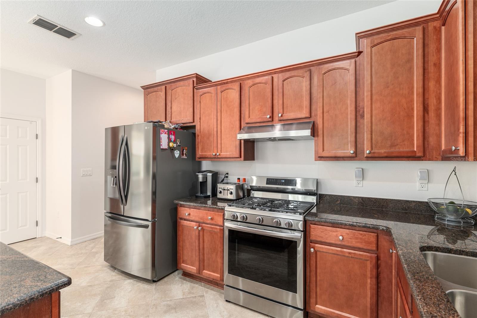 ON TOP OF THE WORLD - Residential