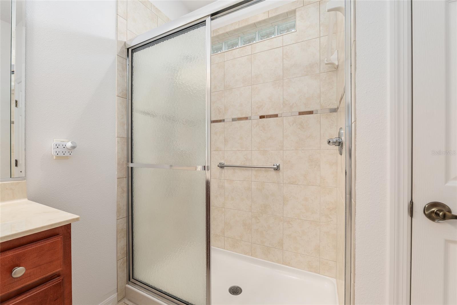 ON TOP OF THE WORLD - Residential