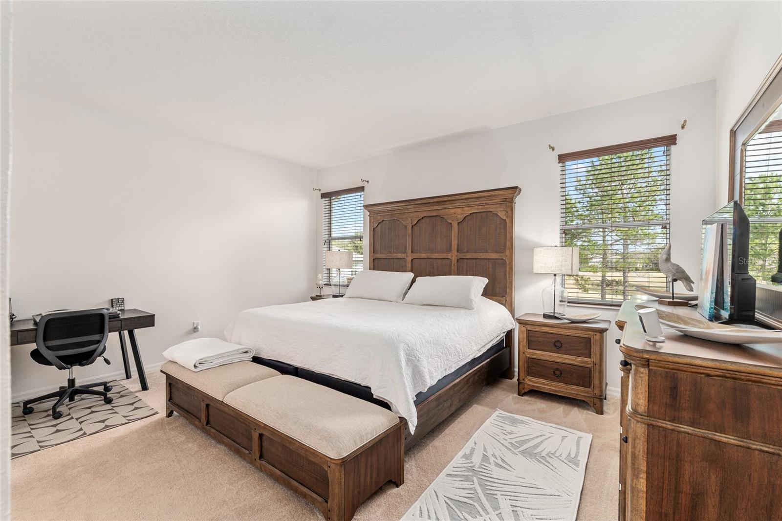 ON TOP OF THE WORLD - Residential