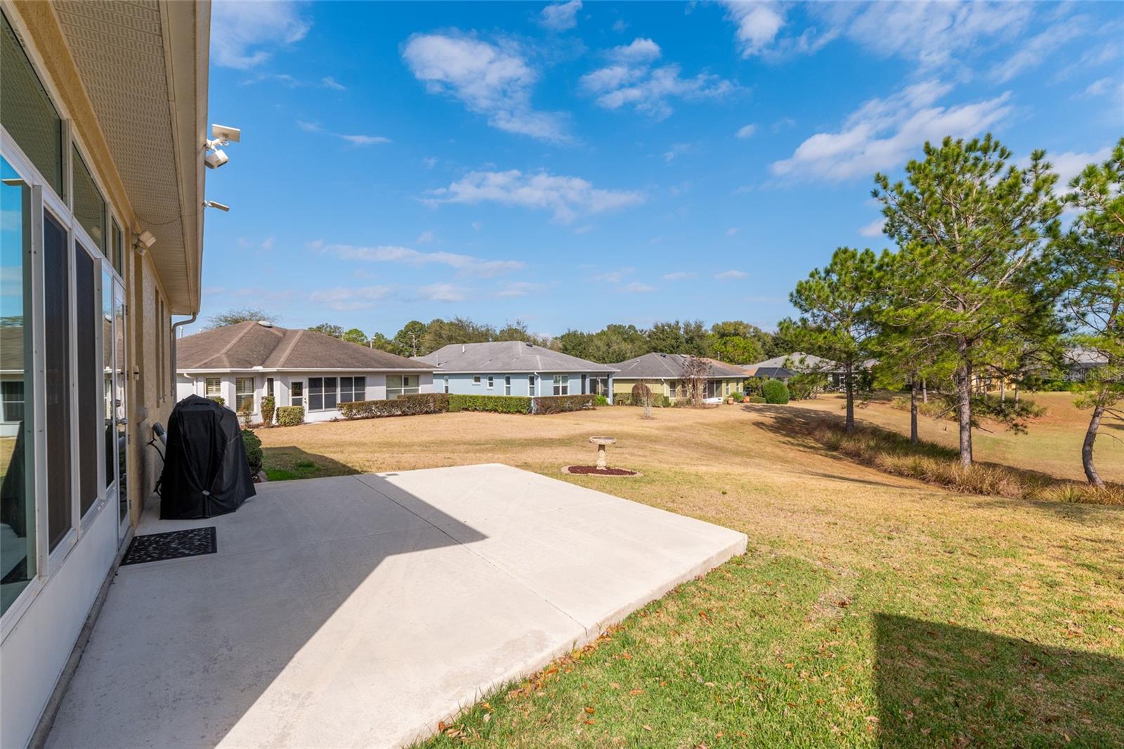 ON TOP OF THE WORLD - Residential