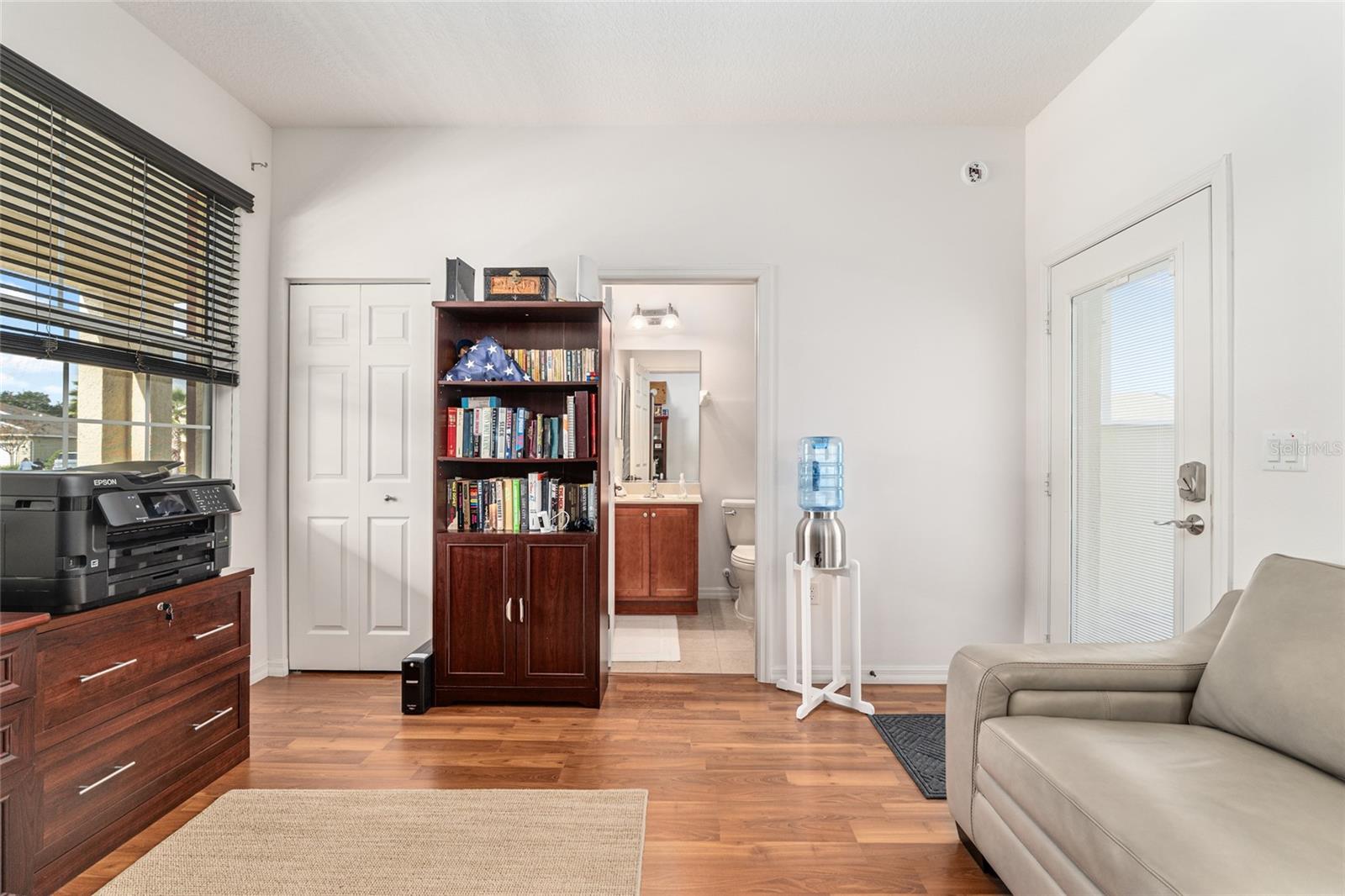 ON TOP OF THE WORLD - Residential