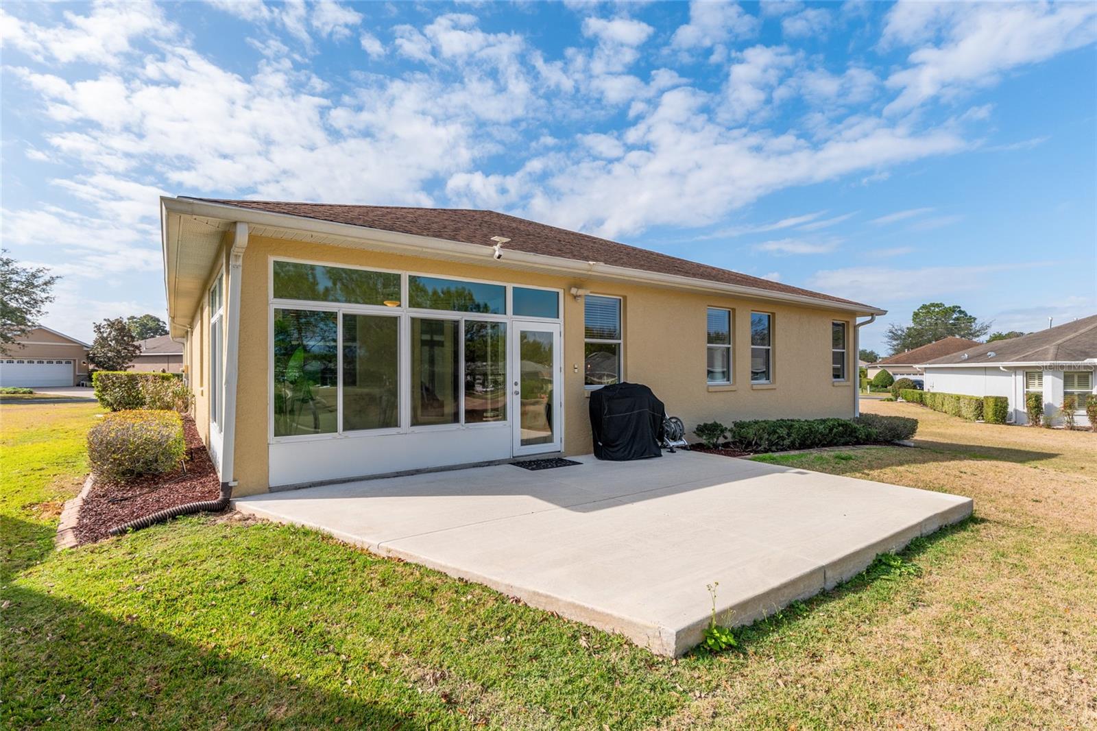 ON TOP OF THE WORLD - Residential