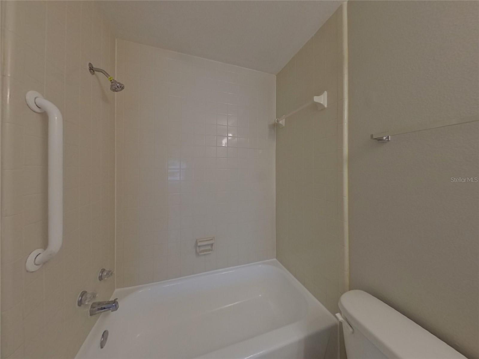 CARROLLWOOD MEADOWS UNIT XI - Residential Lease