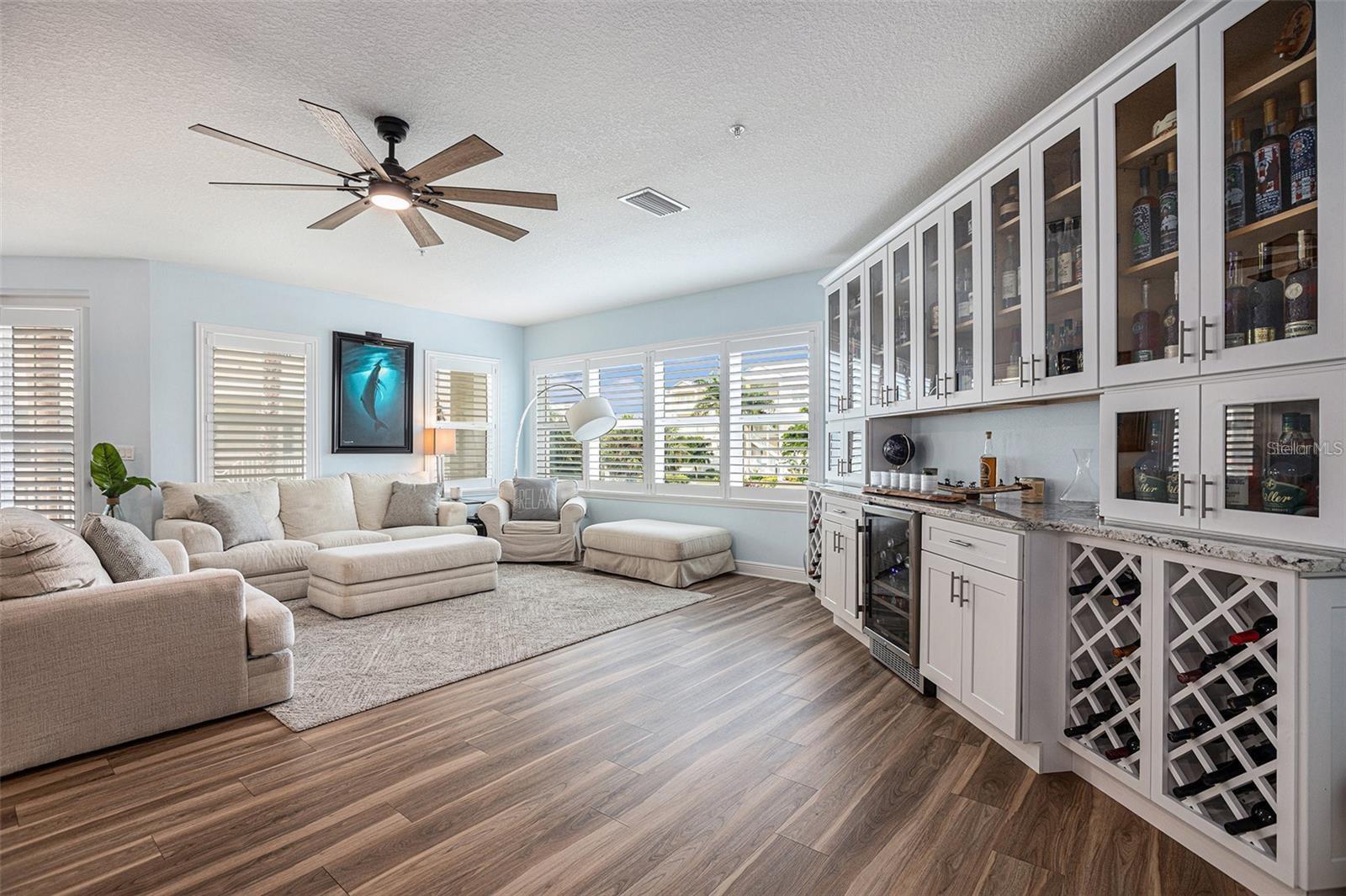 PALMA SOLA BAY CLUB PH 6 OR2658/5907 - Residential