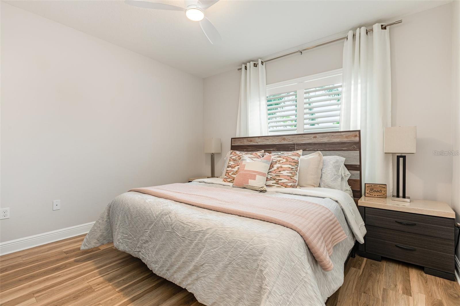 PALMA SOLA BAY CLUB PH 6 OR2658/5907 - Residential