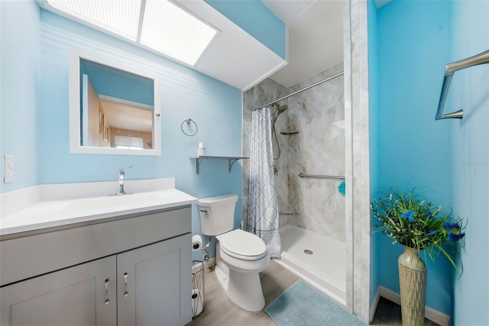 LINKS THE CONDO - Residential