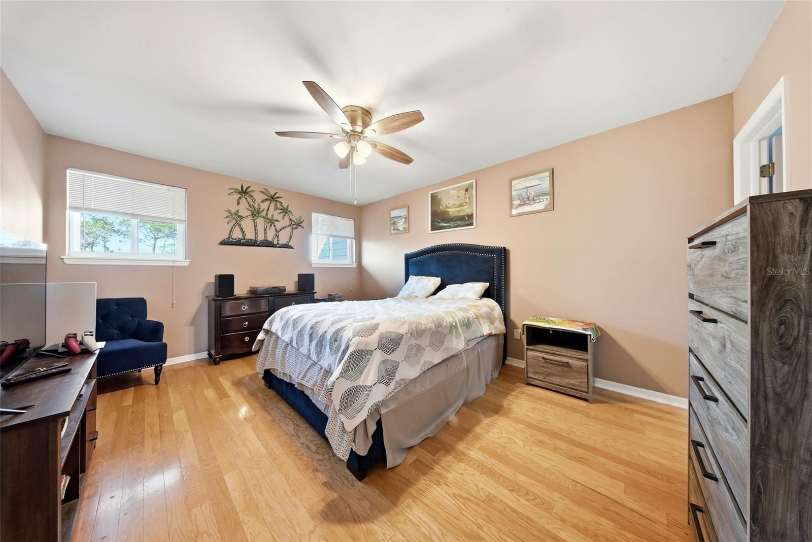 LINKS THE CONDO - Residential