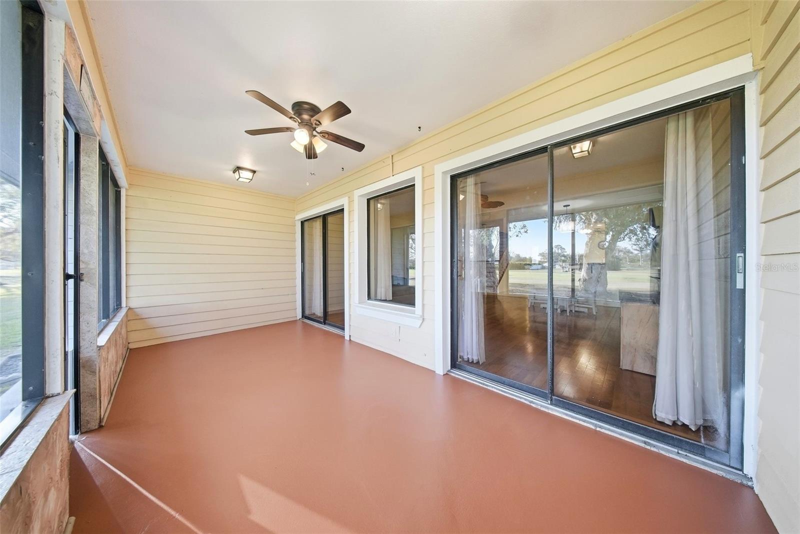 LINKS THE CONDO - Residential