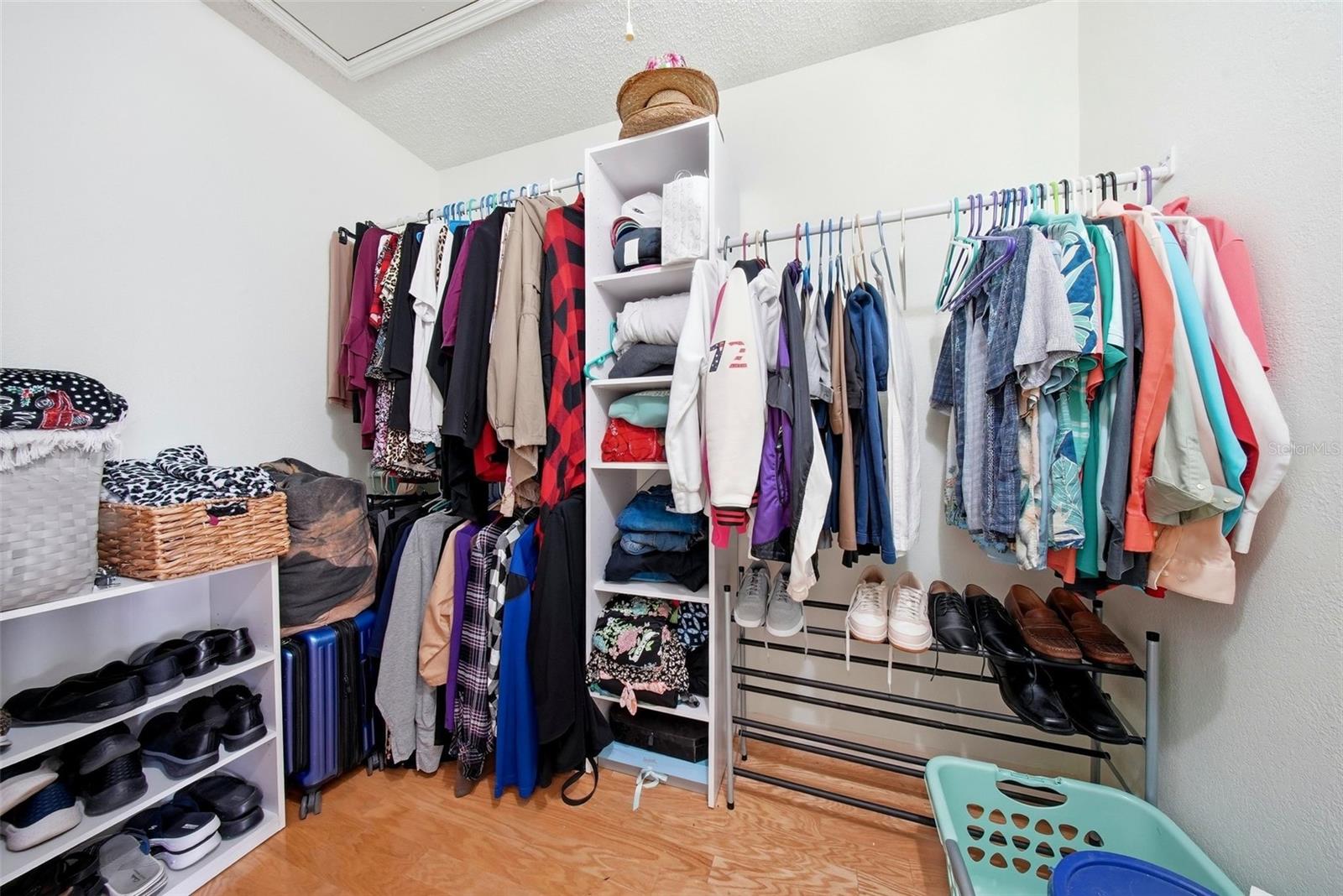 LINKS THE CONDO - Residential