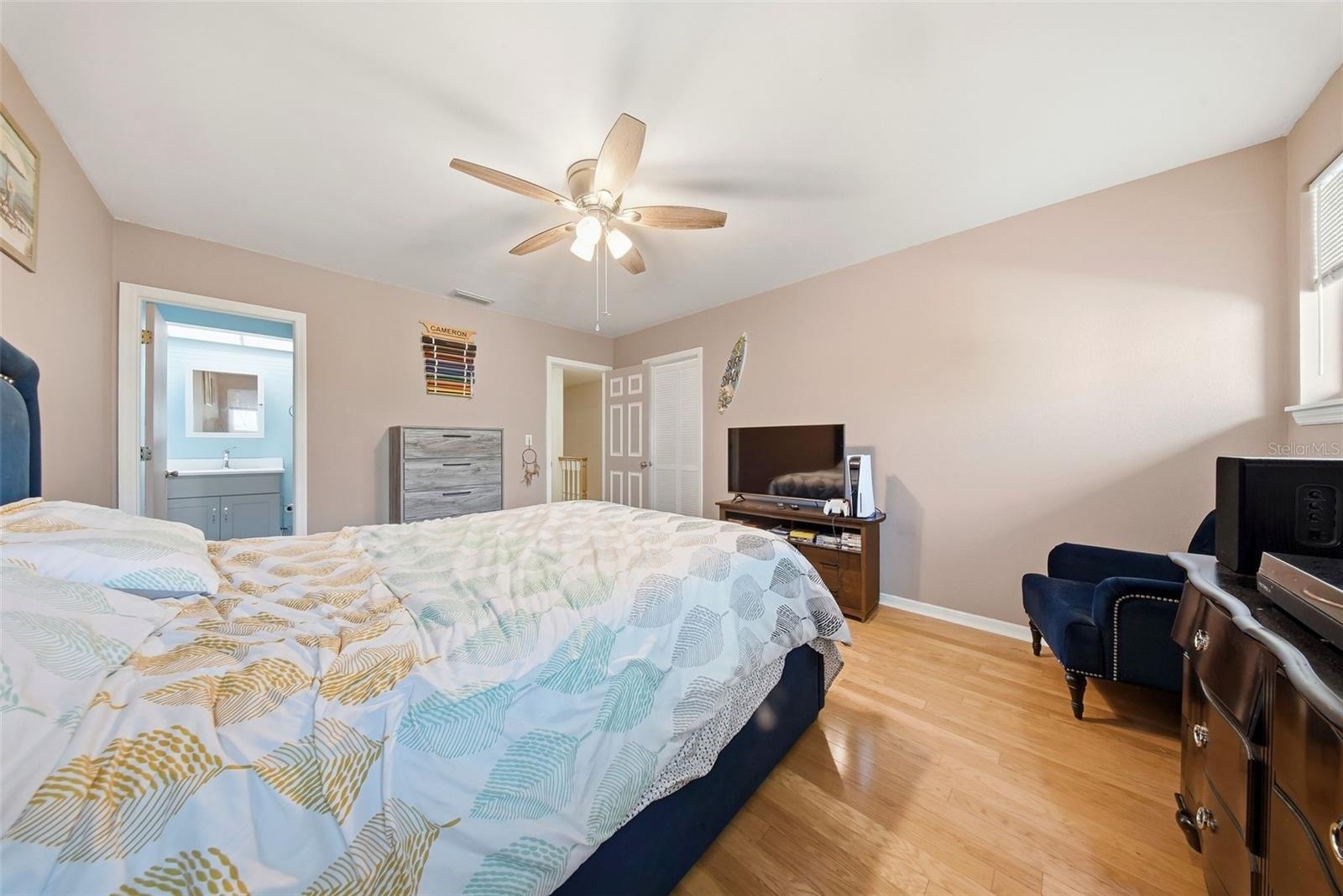 LINKS THE CONDO - Residential