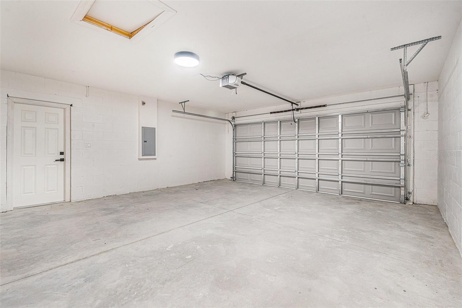 CITRUS SPGS UNIT 07 - Residential