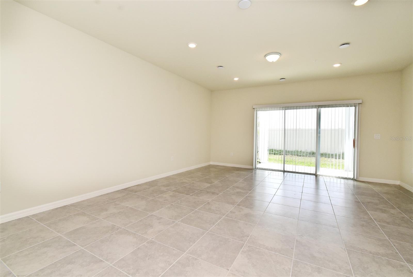 EMERALD POINTE AT BERYL LANDING - Residential Lease