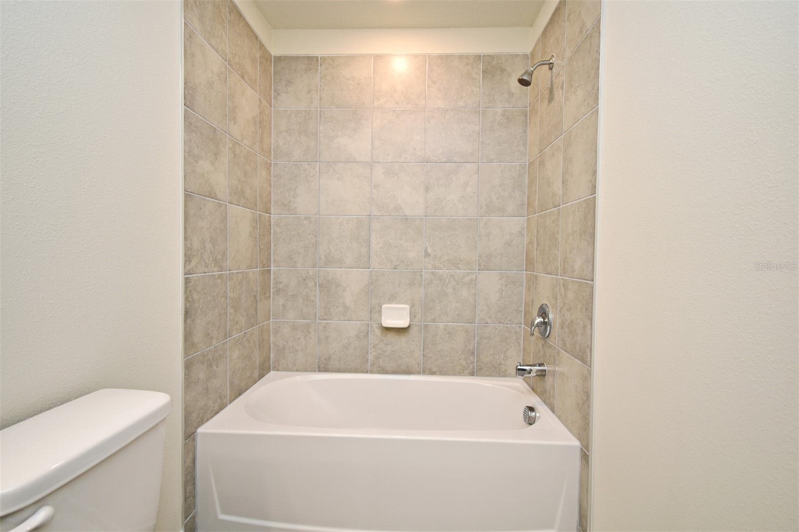 EMERALD POINTE AT BERYL LANDING - Residential Lease