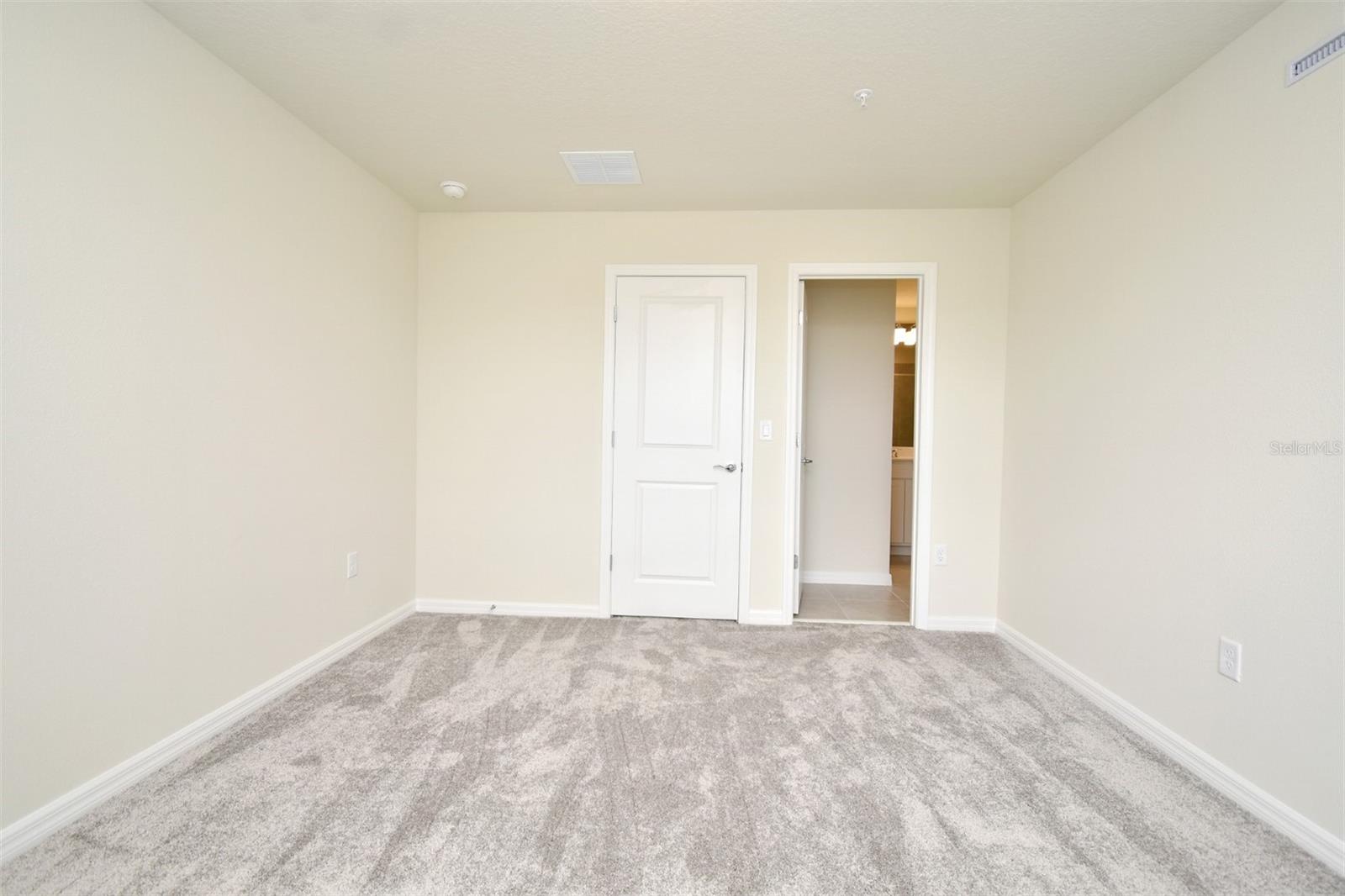 EMERALD POINTE AT BERYL LANDING - Residential Lease