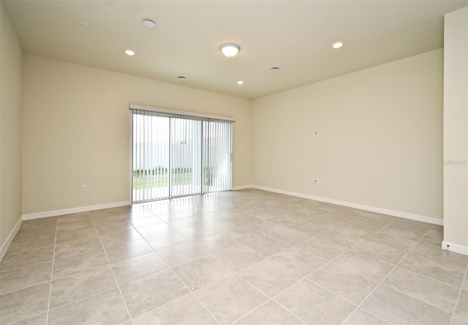 EMERALD POINTE AT BERYL LANDING - Residential Lease