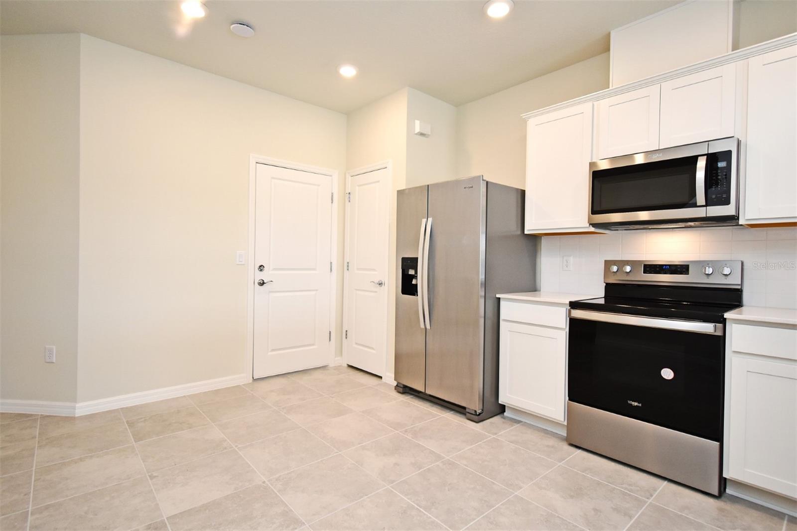 EMERALD POINTE AT BERYL LANDING - Residential Lease