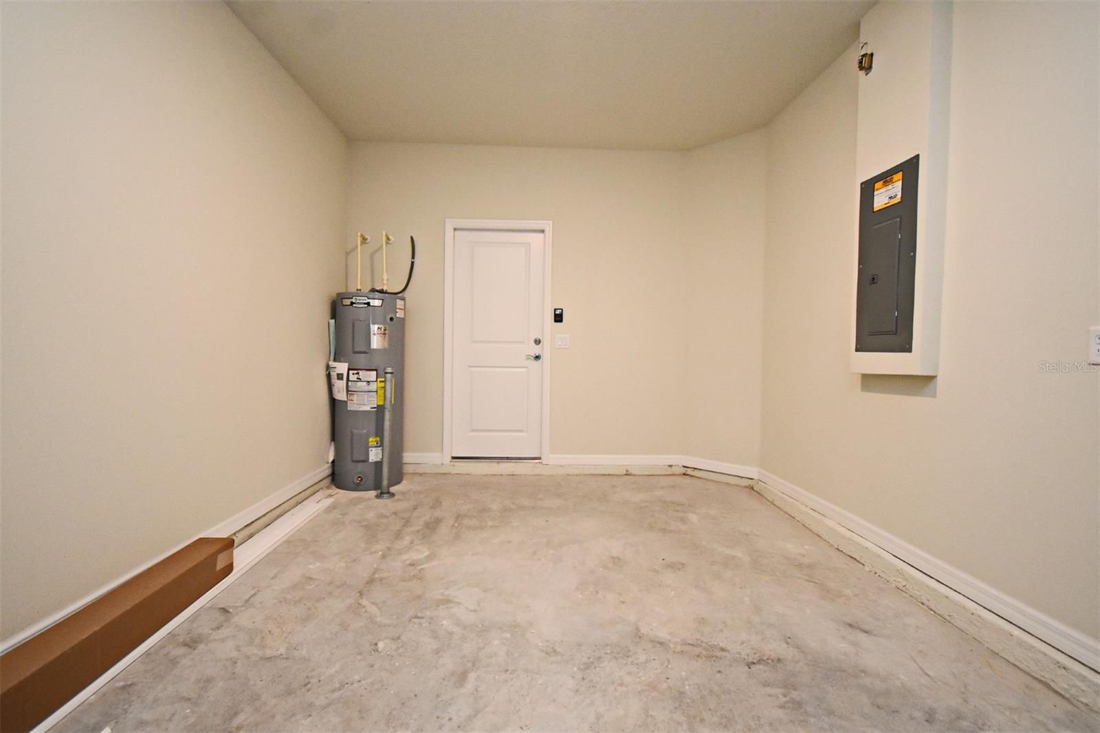 EMERALD POINTE AT BERYL LANDING - Residential Lease