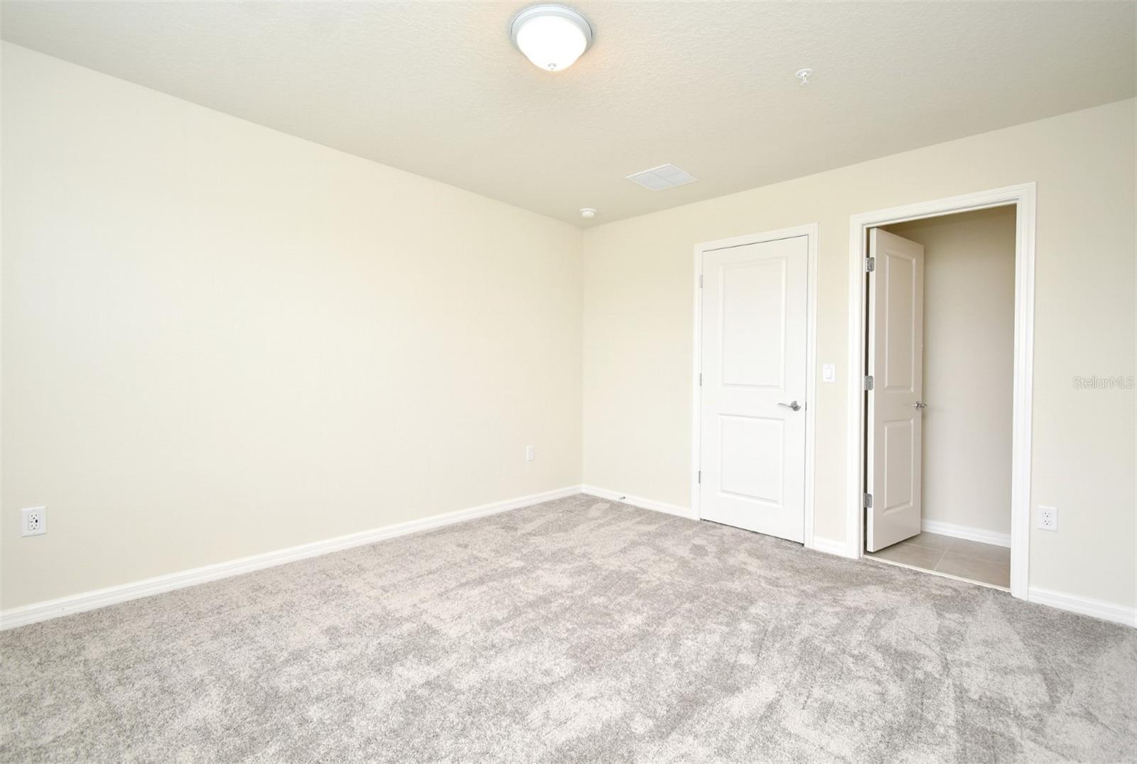 EMERALD POINTE AT BERYL LANDING - Residential Lease