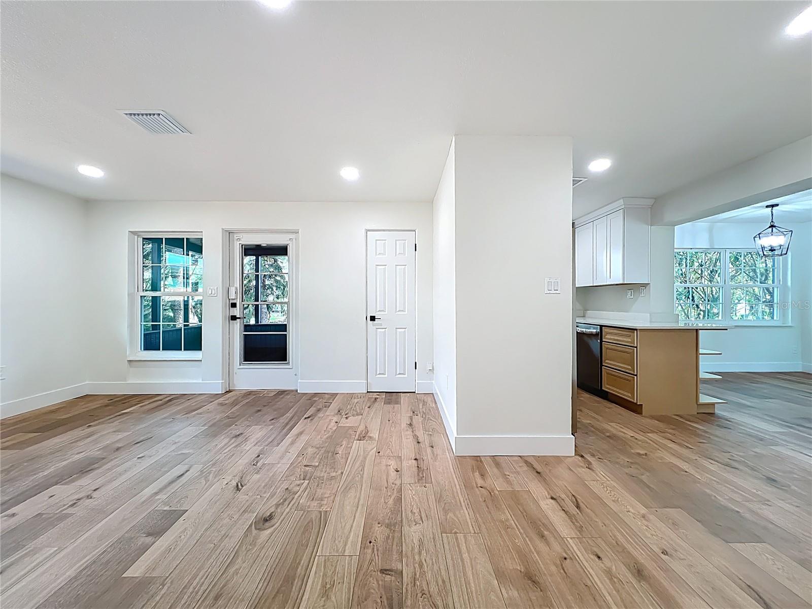 KARNAS PARK - Residential