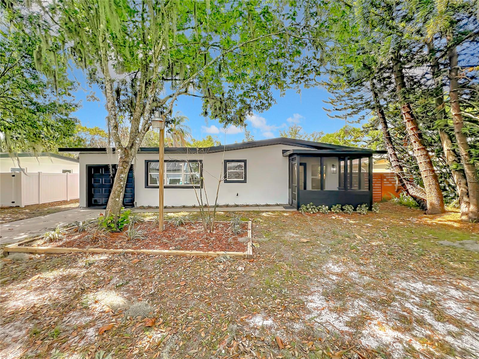 KARNAS PARK - Residential