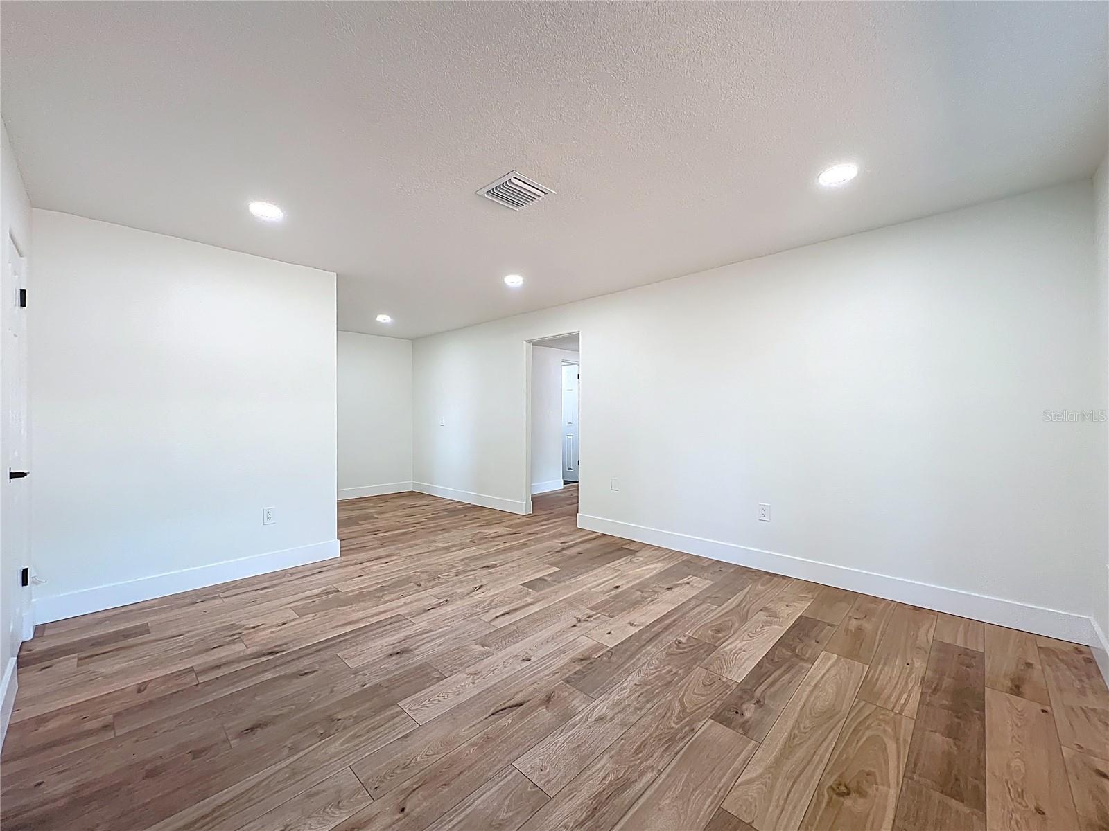 KARNAS PARK - Residential