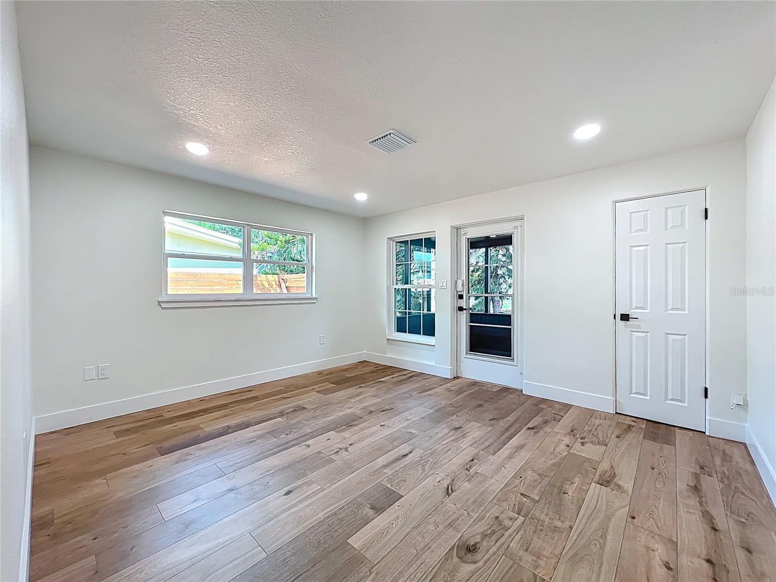 KARNAS PARK - Residential