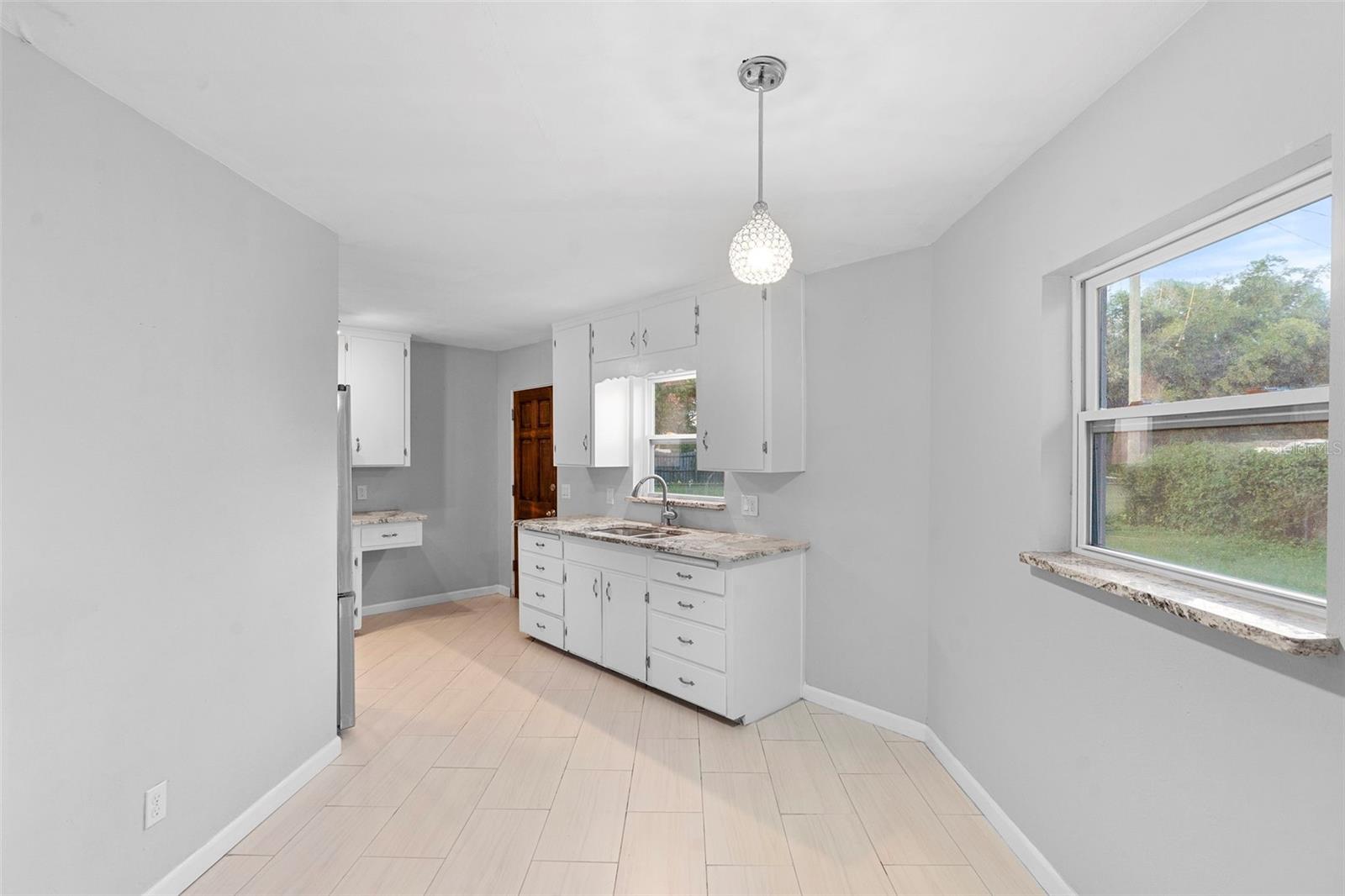 FAIRVIEW SHORES - Residential Income