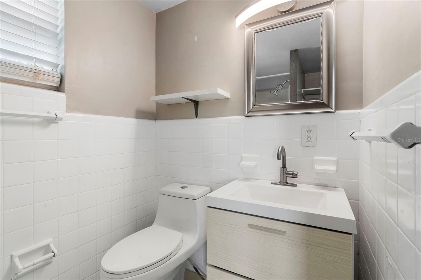 FAIRVIEW SHORES - Residential Income