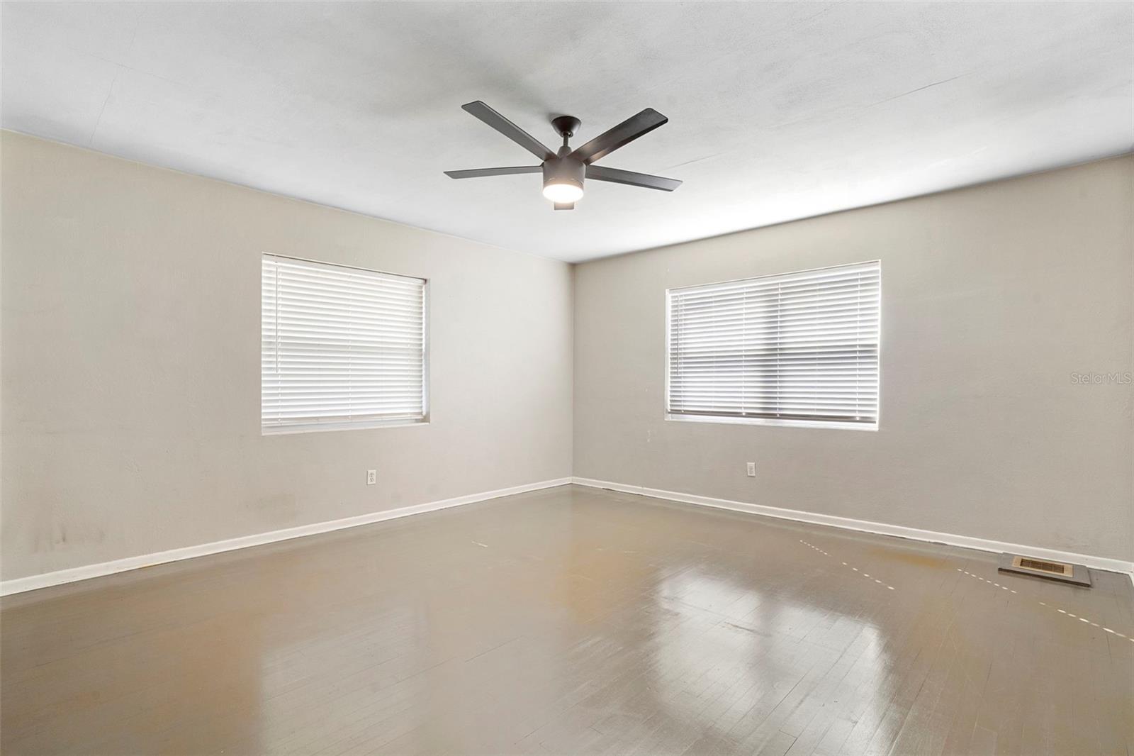 FAIRVIEW SHORES - Residential Income