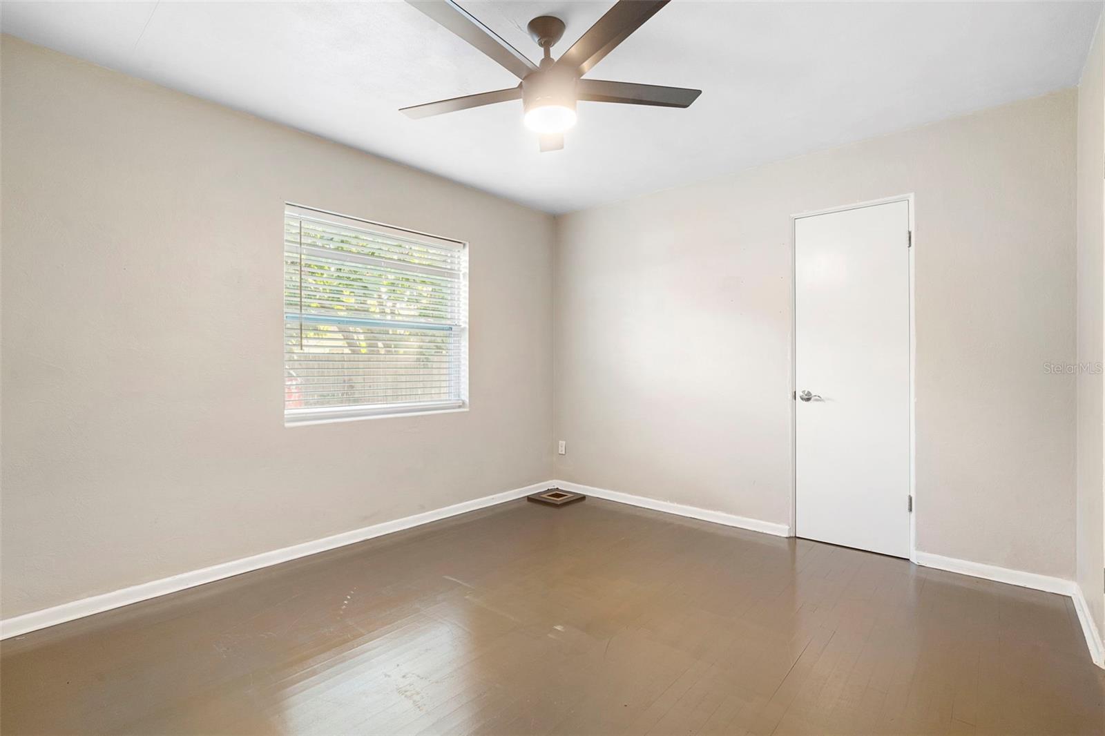 FAIRVIEW SHORES - Residential Income