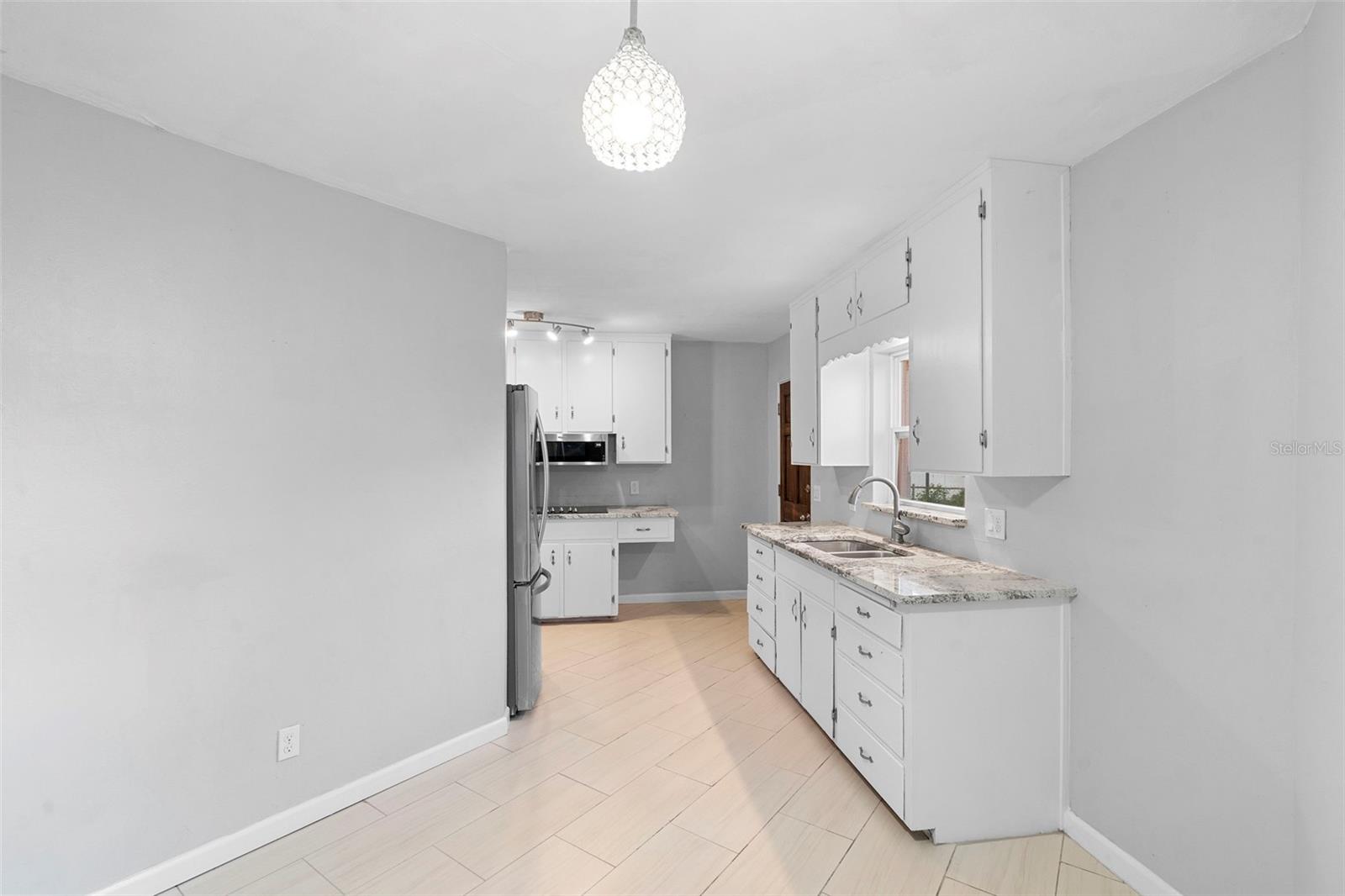 FAIRVIEW SHORES - Residential Income