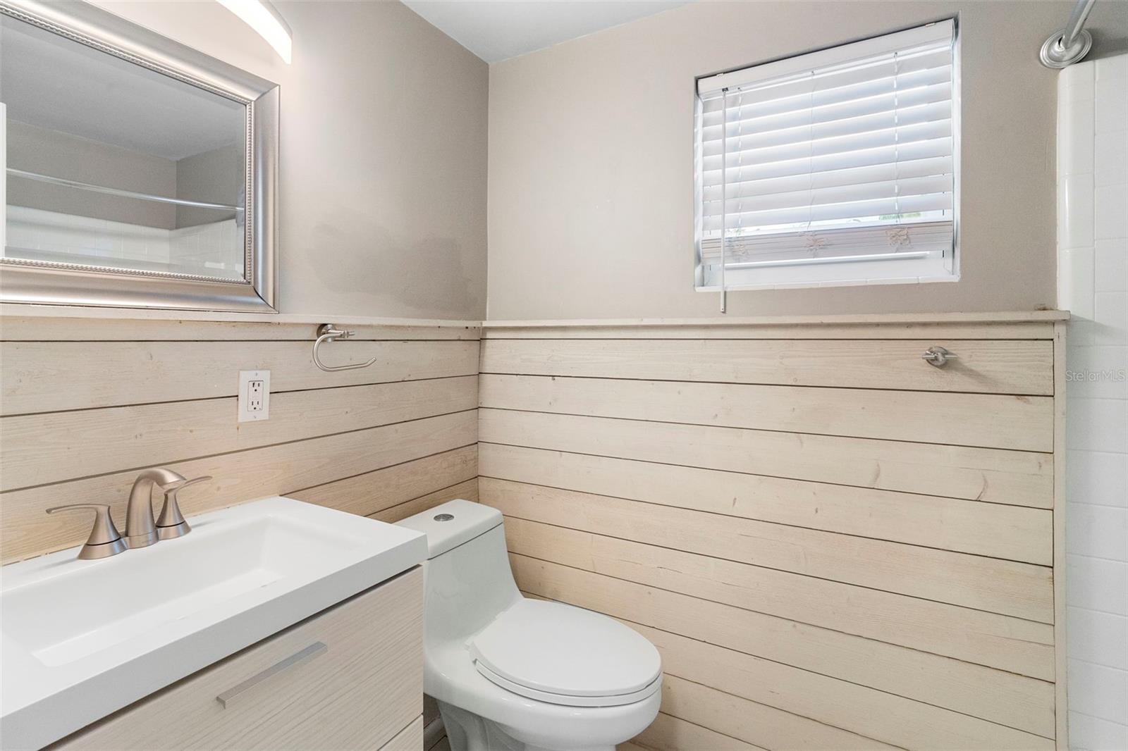 FAIRVIEW SHORES - Residential Income