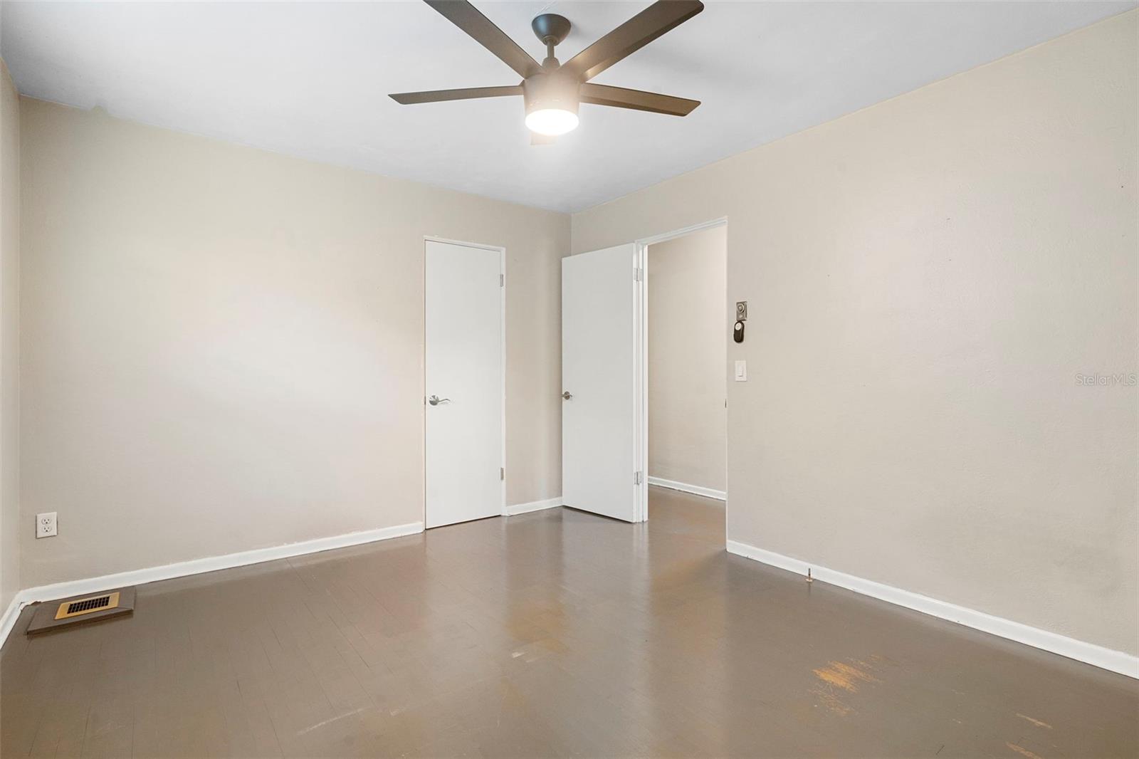 FAIRVIEW SHORES - Residential Income