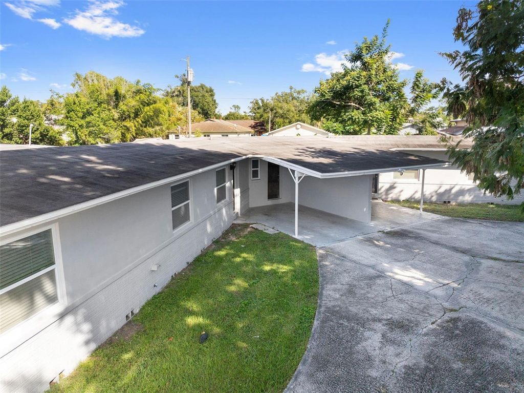 Photo of 4711 Eggleston Avenue, Orlando, FL 32804 (MLS # O6353545)