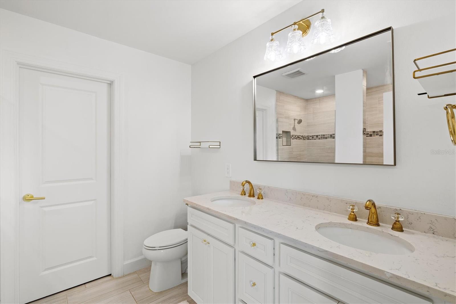 SAPPHIRE POINT PH I & II SUBPH 1A, 1B, 1 - Residential Lease