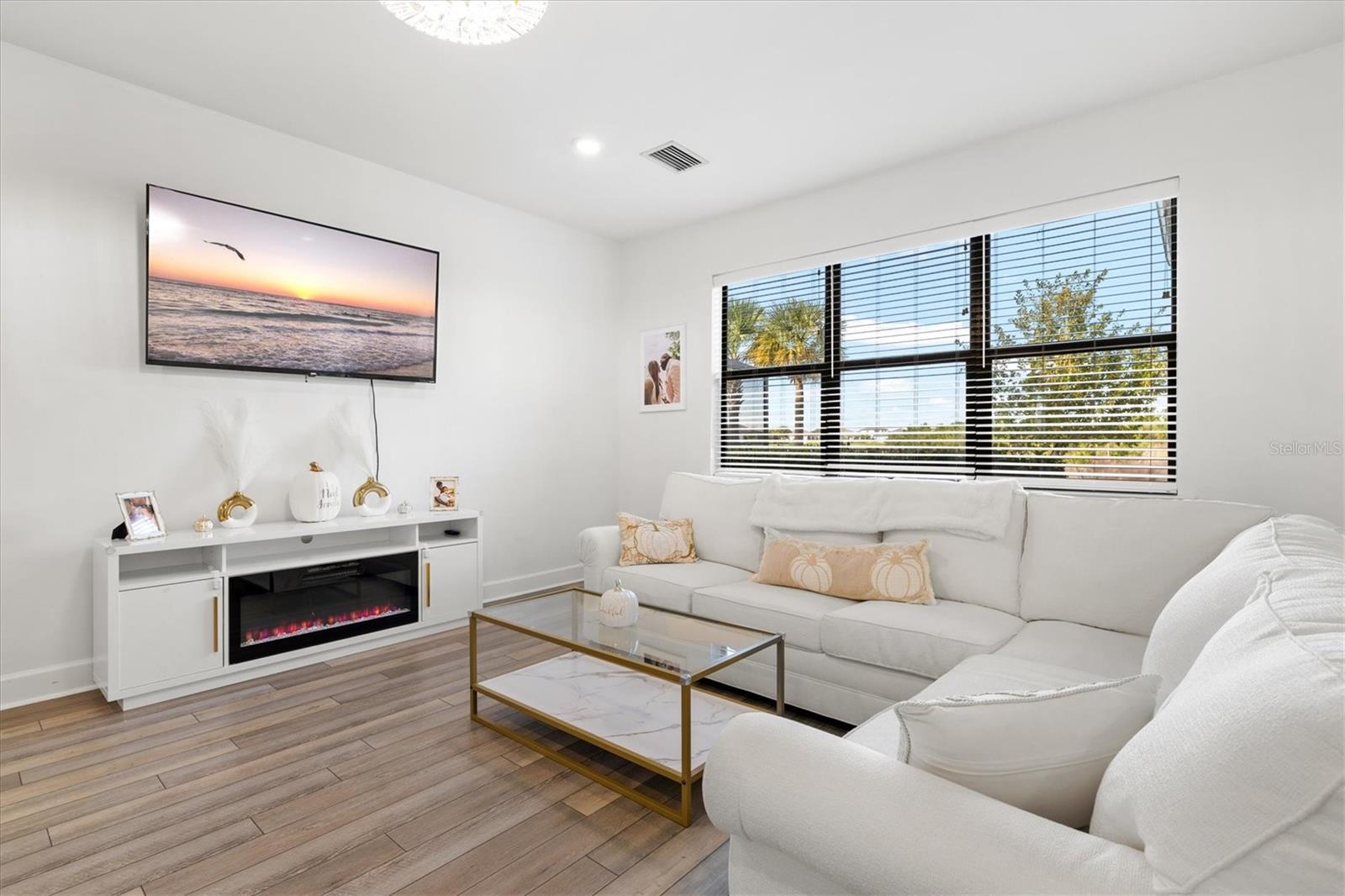 SAPPHIRE POINT PH I & II SUBPH 1A, 1B, 1 - Residential Lease