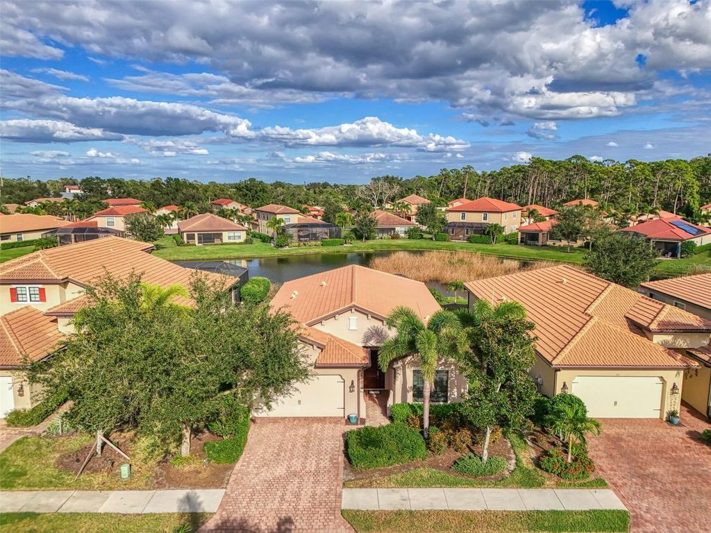 Photo of 1050 Bluffwood Drive, Nokomis, FL 34275 (MLS # N6141062)