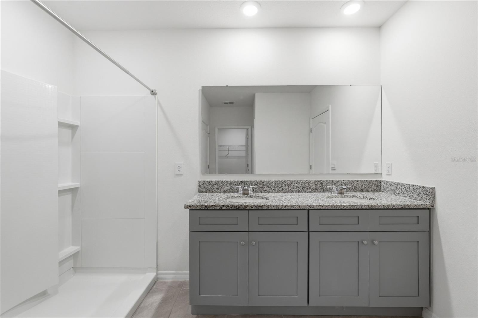 BRIDLE PATH - Residential