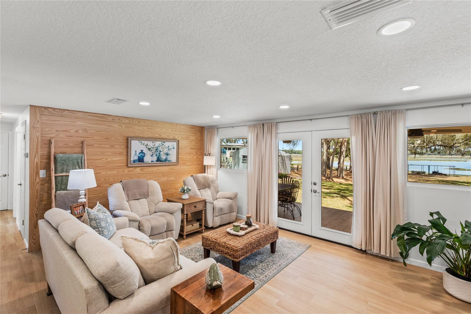 MCKAYS - Residential