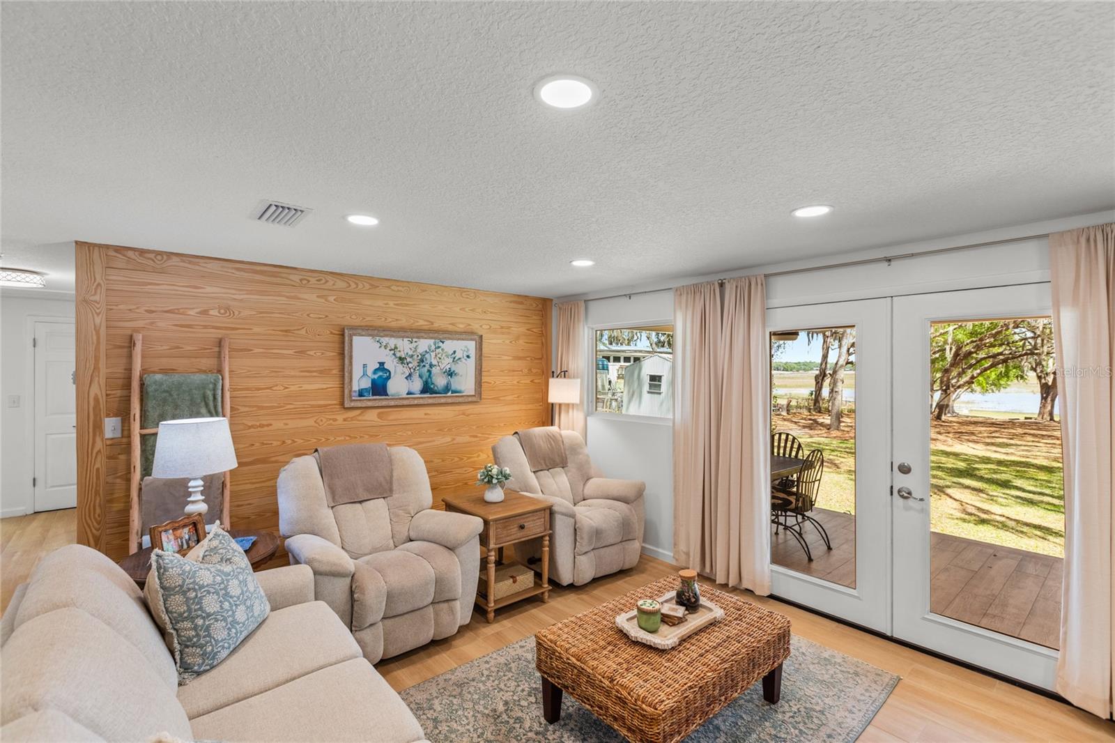 MCKAYS - Residential