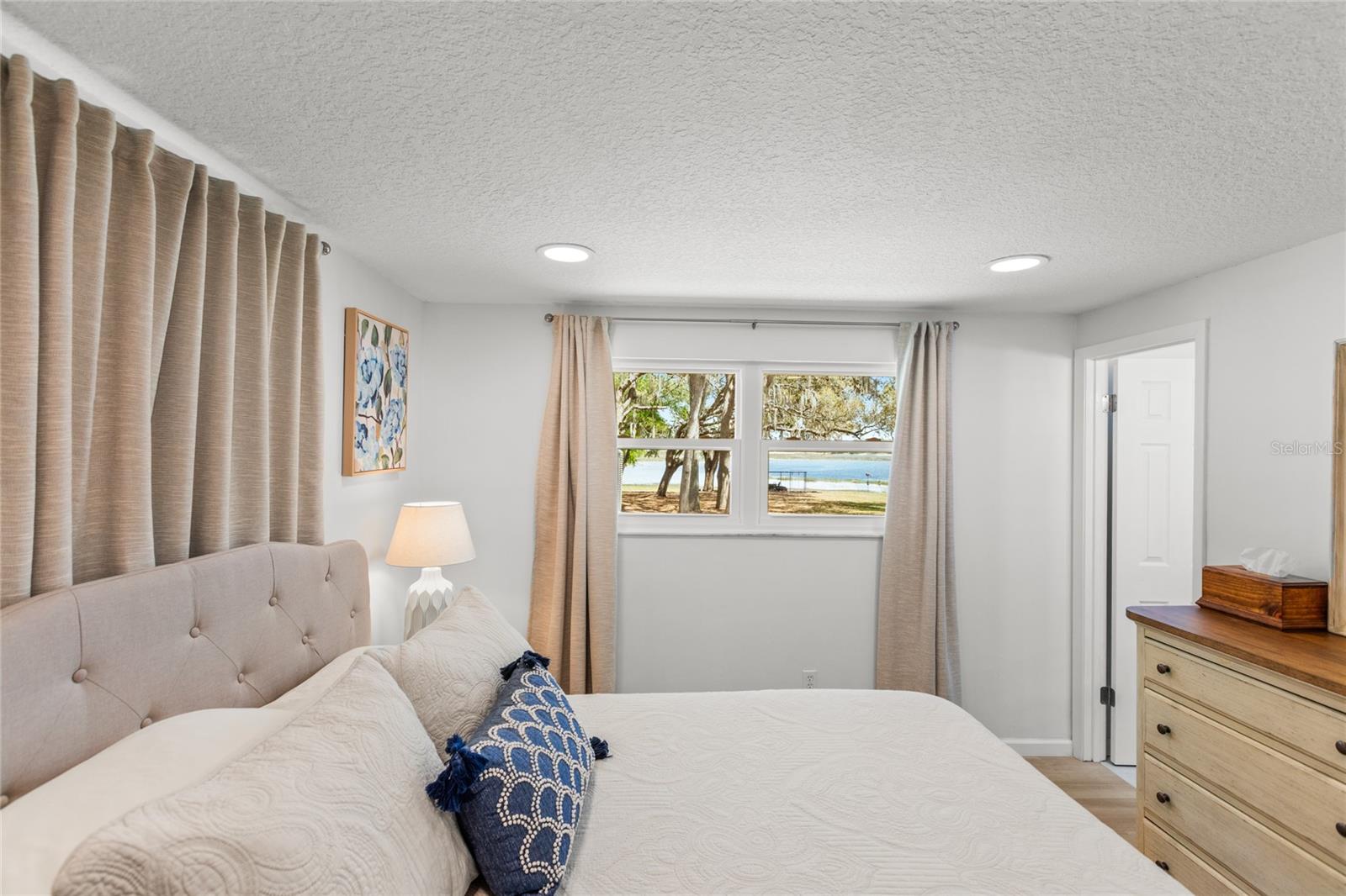 MCKAYS - Residential