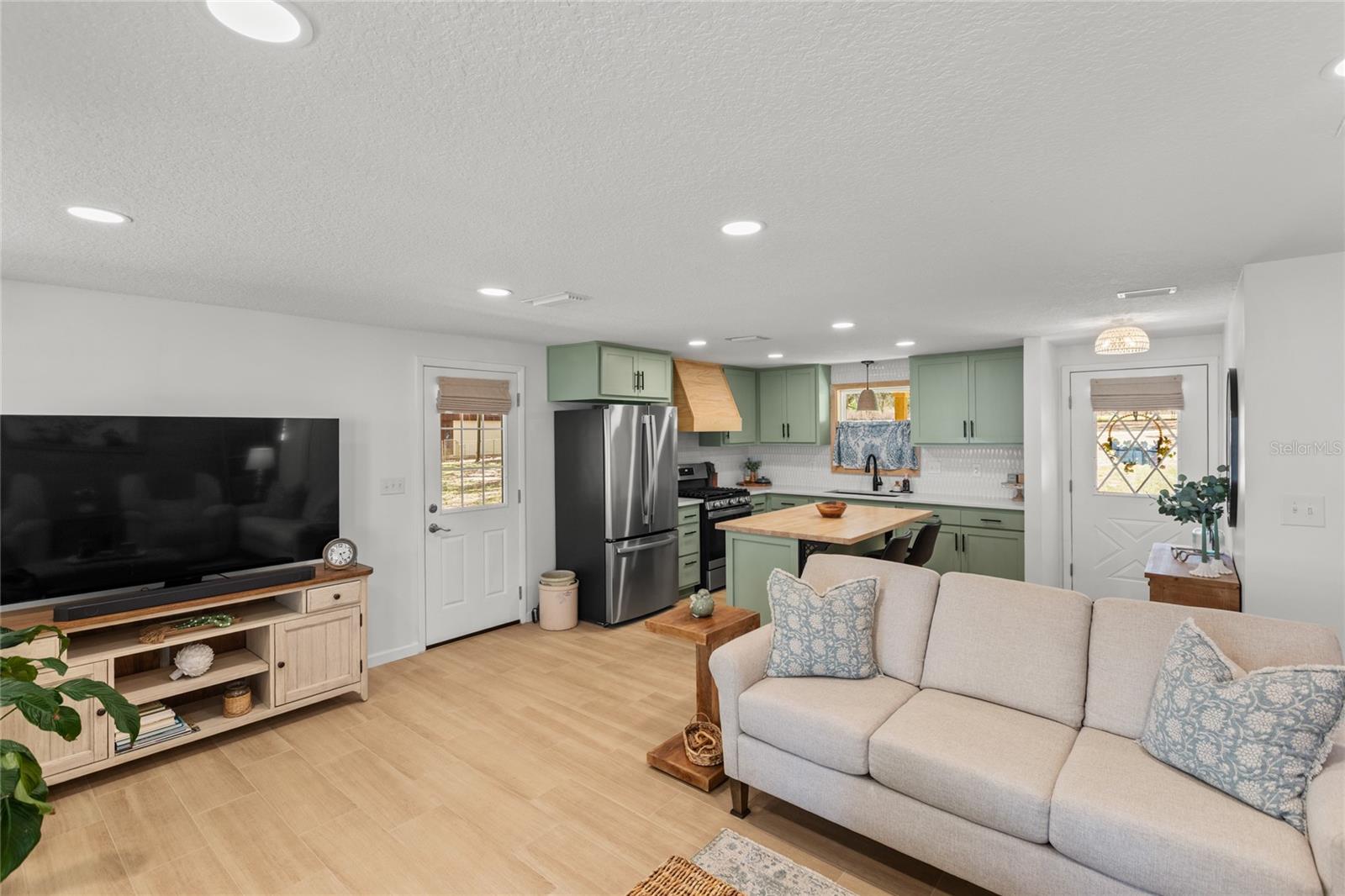 MCKAYS - Residential