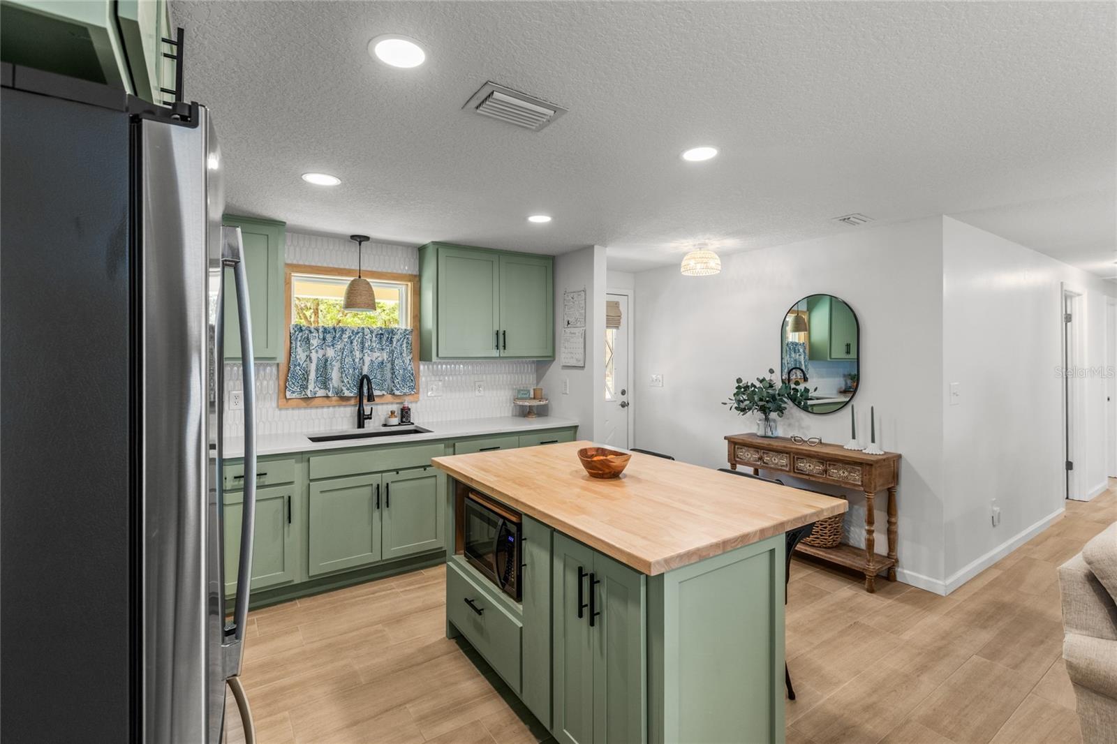 MCKAYS - Residential