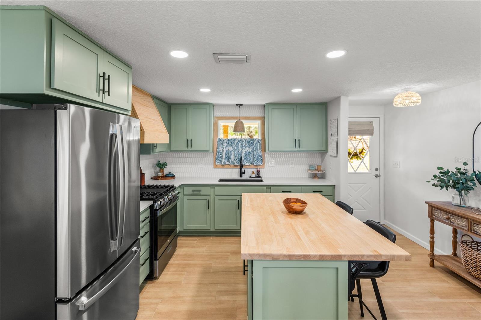 MCKAYS - Residential