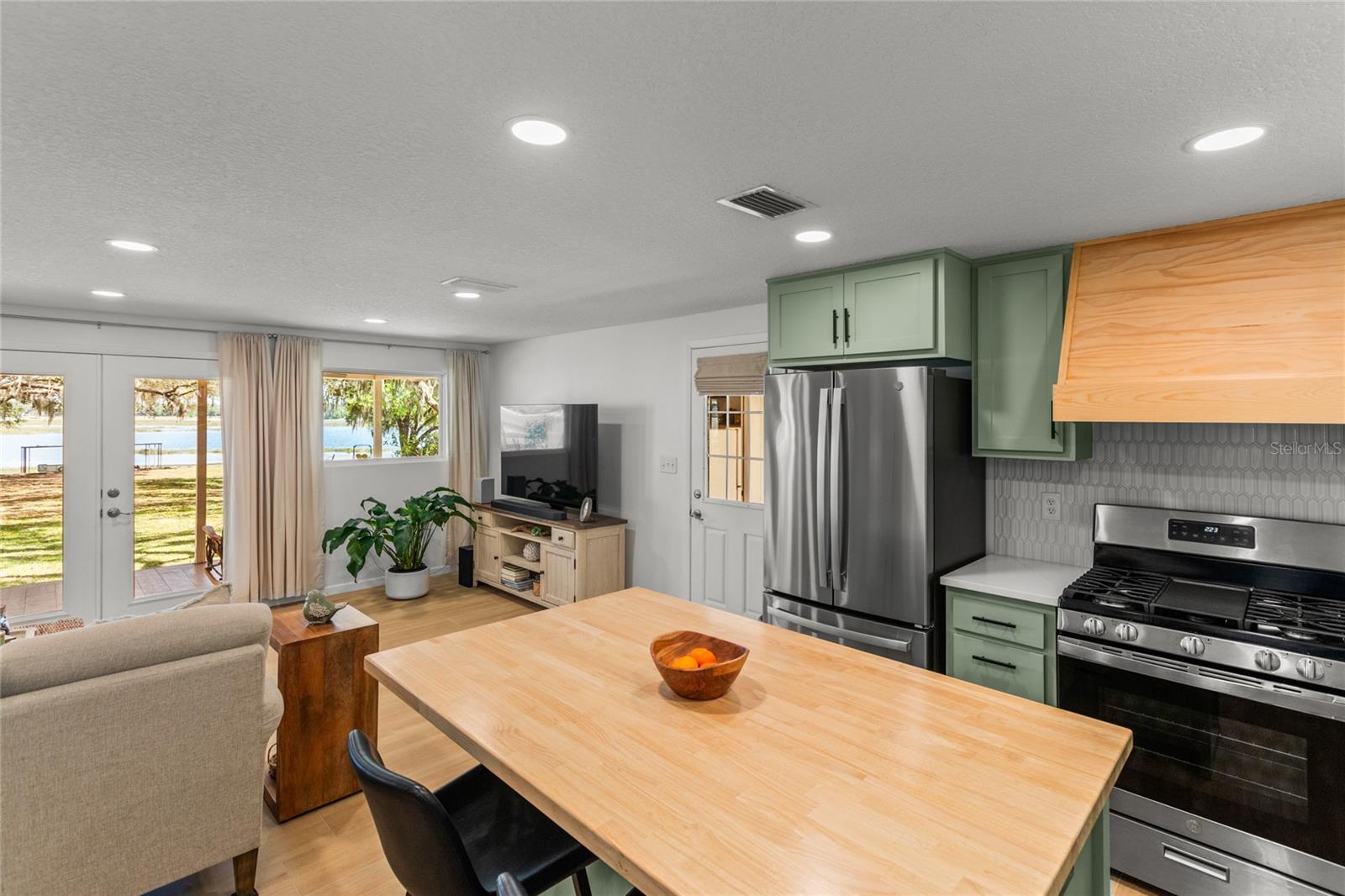 MCKAYS - Residential