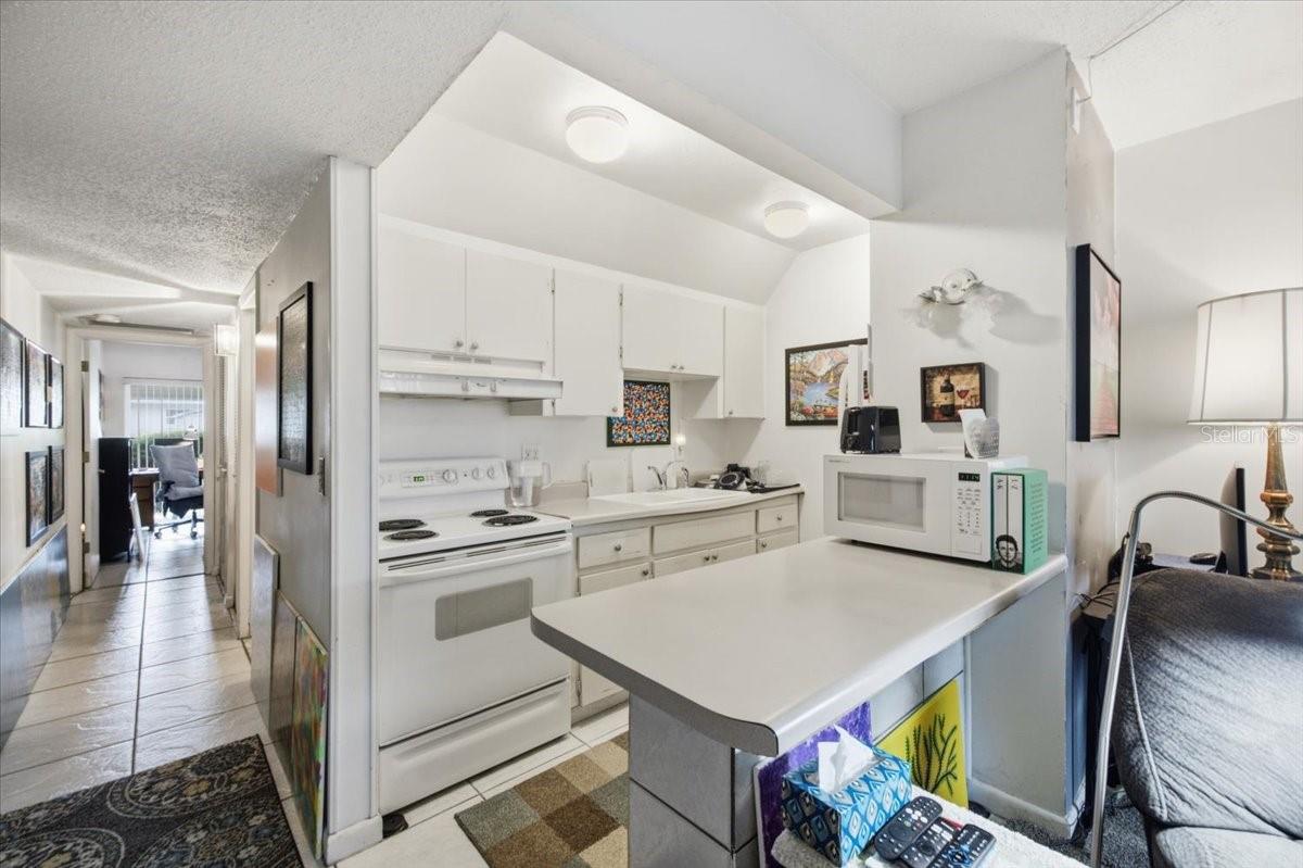 1235 S HIGHLAND AVENUE 5-102