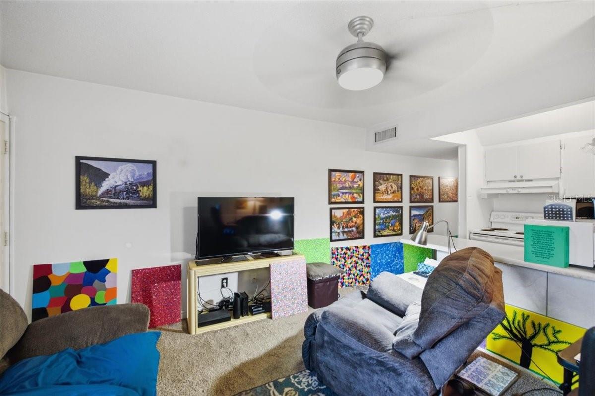 1235 S HIGHLAND AVENUE 5-102