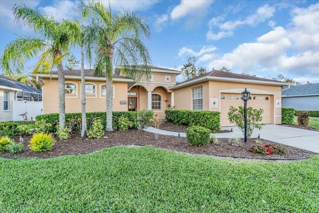 Photo of 11835 Hollyhock Drive, Lakewood Ranch, FL 34202 (MLS # A4665869)